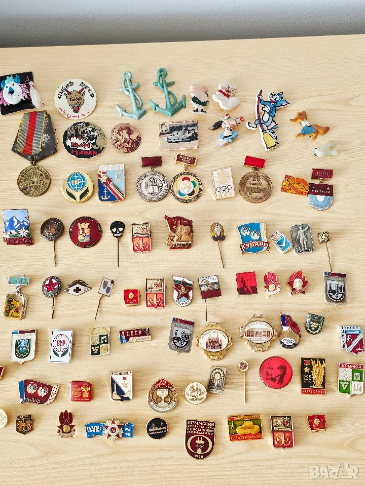 Значки, снимка 1