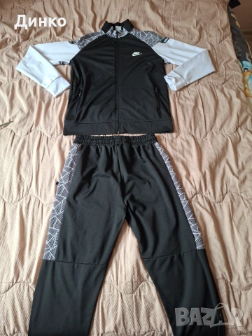 Анцуг Найк!+Подарък фланелка Найк!, снимка 2 - Спортни екипи - 54163783