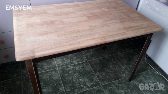 Дървена трапезна  маса 