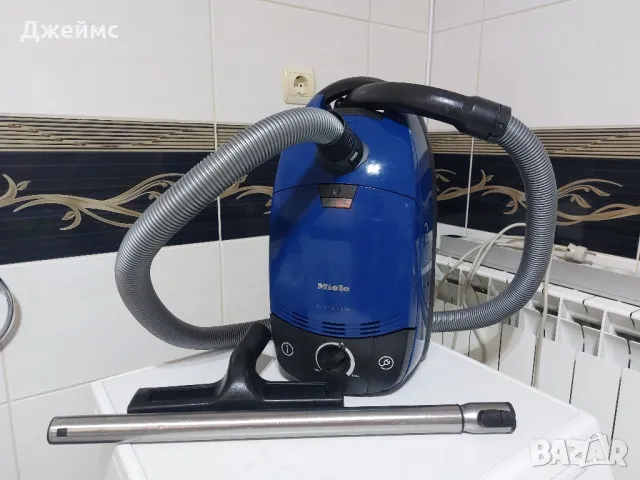 Прахосмукачка Miele 1800W , снимка 1 - Прахосмукачки - 48991004