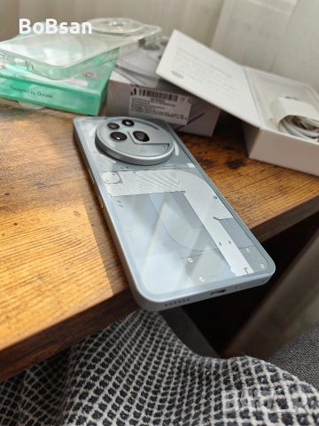 Nothing Phone 3a Pro 12/256 Grey, снимка 2 - Други - 53845057