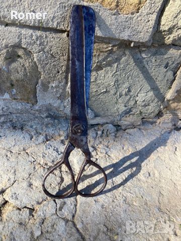 Стара ръчно кована ножица с маркировка , снимка 4 - Антикварни и старинни предмети - 45133924