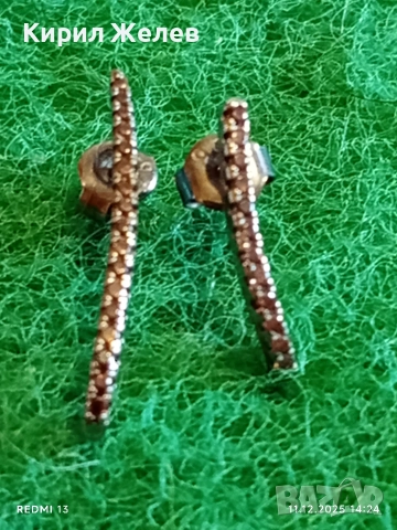 Сребърни обеци тип bar stud с инкрустирани кристали стил и елегантност 27742