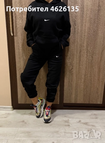 Дамски екип NIKE, снимка 3 - Спортни екипи - 52678171