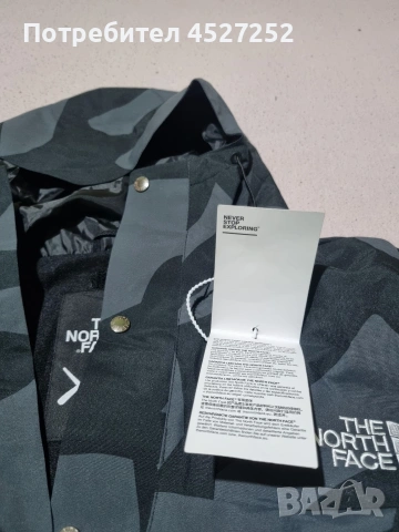 The North Face x KAWS Retro 1986 Mountain Jacket – Limited (Внос), снимка 2 - Якета - 53393950