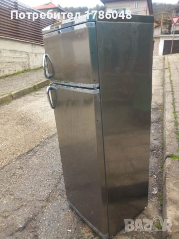 Хладилник с фризер 1.55 ш0.55д0.55, снимка 3 - Хладилници - 54029016