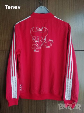 Arsenal Adidas 2021 Chinese New Year Bomber Ново Оригинално Яке Горнище Размер М Арсенал , снимка 2 - Спортни дрехи, екипи - 45903422