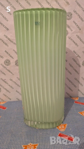 Стъклена ваза 