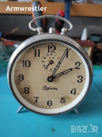 Стар Български Механичен Часовник Будилник Родина