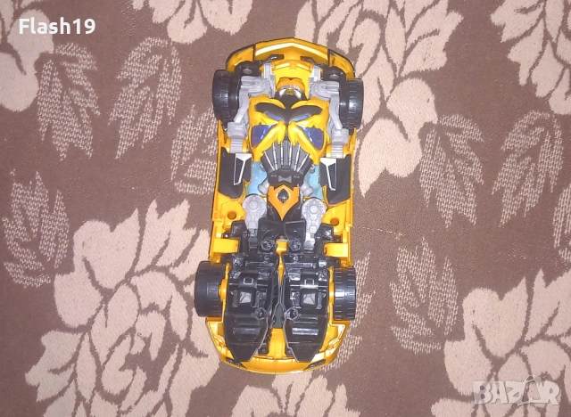 Трансформърс Бъмбълби, снимка 3 - Коли, камиони, мотори, писти - 53132095