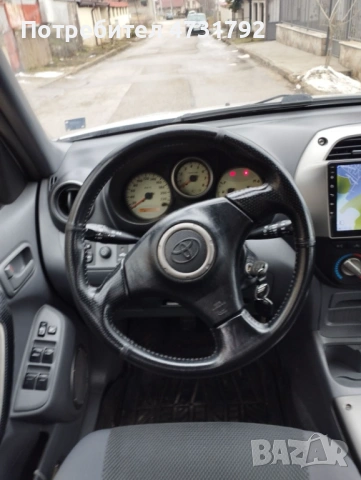 Toyota Rav4 в отлично техническо състояние, снимка 14 - Автомобили и джипове - 53401657