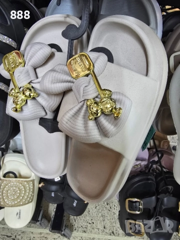 дамски чехли , снимка 2 - Чехли - 43307660