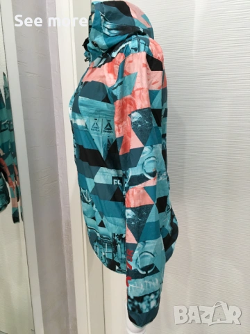 REEBOK ветровка дамска S, снимка 2 - Суичъри - 54000557