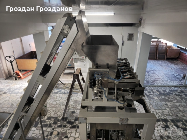 Вертикална пакетираща машина (VFFS) – реновирана, отлично състояние, снимка 7 - Индустриална техника - 52997481