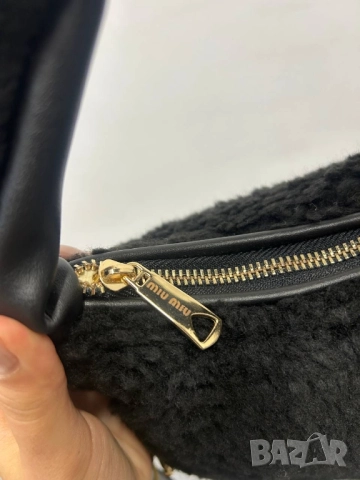чанта miu miu , снимка 4 - Чанти - 51942909