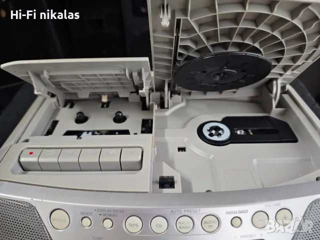 FM стерео радио касетофон CD плейър SONY CFD-S05, снимка 3 - Радиокасетофони, транзистори - 50255479