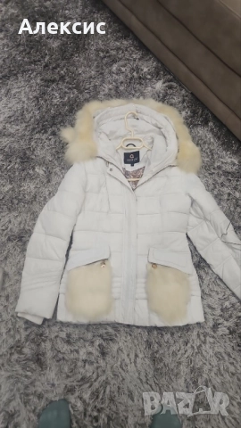 Зимно яке с бяло зайче (естествено) 