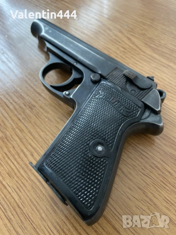 Пстолет "ВАЛТЕР ПП", кал. 7,65мм - ДЕАКТИВИРАН/ОБЕЗОПАСЕН, снимка 2 - Бойно оръжие - 54039272