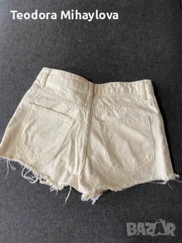 Скъсани къси дънки, снимка 3 - Дънки - 49766083