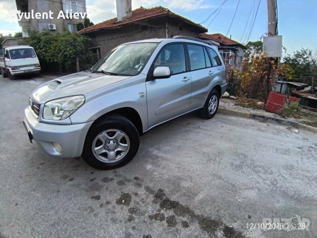 Toyota Rav4, снимка 3 - Автомобили и джипове - 54257779