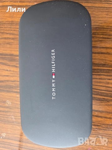 Слънчеви очила Tommy Hilfiger , снимка 9 - Слънчеви и диоптрични очила - 52919492