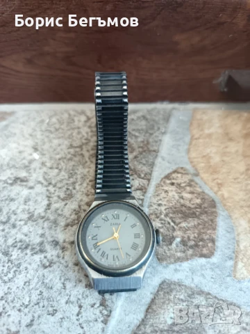 Дамски часовник Заря, снимка 2 - Дамски - 51326377