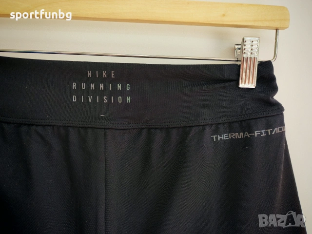 Дамски спортни къси панталонки Nike Air Tempo Shorts, снимка 5 - Къси панталони и бермуди - 53875769