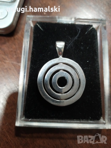 Сребърен медальон Bvlgari, снимка 2 - Колиета, медальони, синджири - 53300574