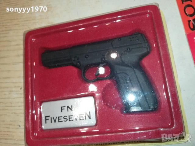 FN FIVESEVEN-КОЛЕКЦИОНЕРСКИ ПИСТОЛЕТ 2009251509, снимка 12 - Колекции - 51778423