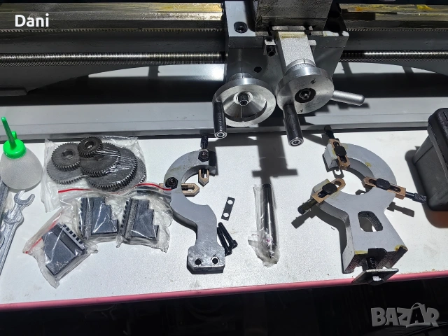 Малък струг за метал Vevor 1100w.,750мм , снимка 2 - Стругове - 54130653