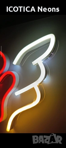 🥊 LED Неонова Червена Ръкавица с Бели и Жълти Крила | ICOTICA, снимка 2 - Лед осветление - 53513142