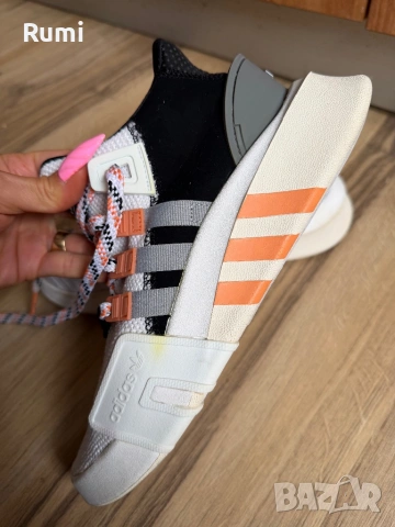 Оригинални маратонки Adidas EQT Bask ADV, 38,5 н, снимка 2 - Маратонки - 52306523