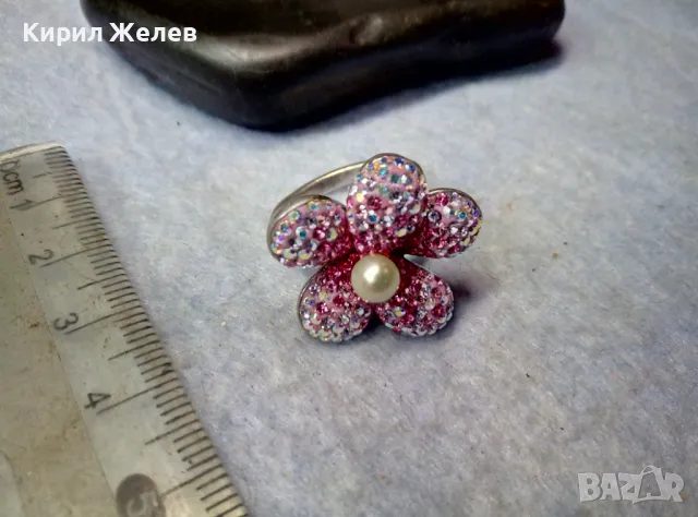 СКЪПОЦЕНЕН СРЕБЪРЕН ПРЪСТЕН ЦВЕТЕ СРЕБРО 925 с БЯЛА НАТУРАЛНА ПЕРЛА ЕМАЙЛ РАЗНОЦВЕТНИ КАМЪЧЕТА 49226