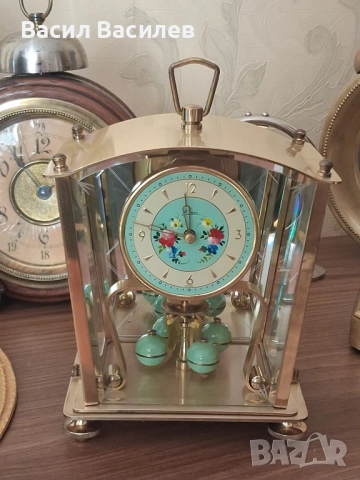 Продавам 400 дневен немски механичен часовник Kern