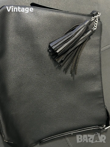 Черна удобна изчистена качествена чанта , снимка 2 - Чанти - 53413332