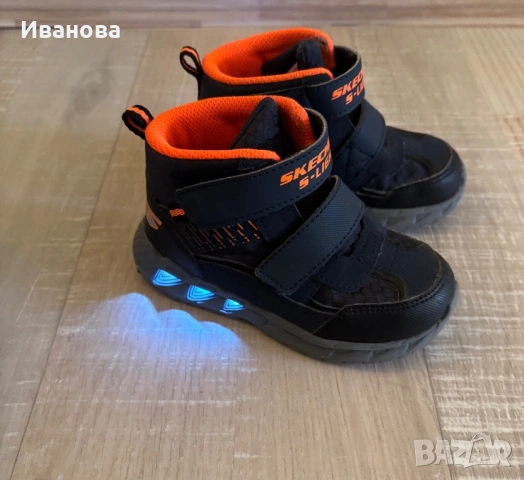 Детски светещи боти Skechers , снимка 3 - Бебешки боти и ботуши - 54294550