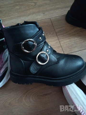 Три чифта 32н. Adidas, Skechers, Reserved , снимка 5 - Детски маратонки - 53563261