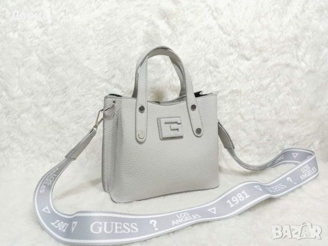 Дамска чанта Guess , снимка 1 - Чанти - 45423753