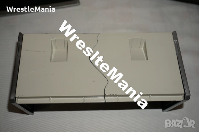 Рядка Оригинална Разрушаваща се Коментаторска Кеч Маса WWE Wrestlemania Commentator Breakable Table , снимка 14 - Колекции - 51855695