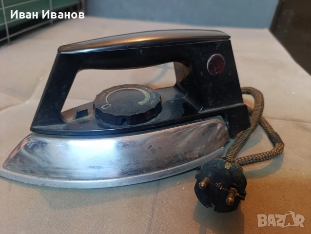 РАБОТЕЩИ ретро ютии - 2бр, снимка 2 - Антикварни и старинни предмети - 54148014