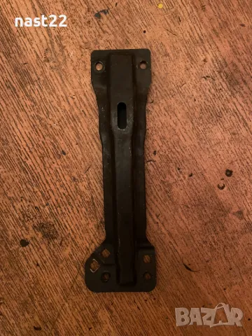 Планка между греди Сузуки Витара 1990-1998 год