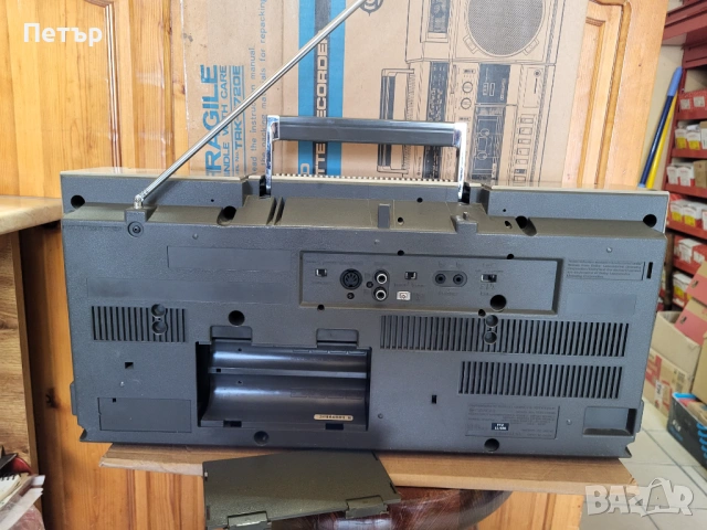 HITACHI TRK-7720E касетофон СЪС КАШОНА, снимка 3 - Радиокасетофони, транзистори - 53139699