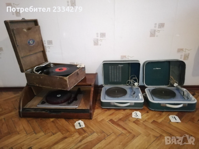 Стари грамофони от различни години и различни държави, снимка 3 - Радиокасетофони, транзистори - 52012622