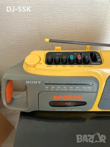 SONY  SPORTS CFM-104 VINTAGE RETRO BOOMBOX Ghetto Blaster радио касетофон, снимка 9 - Радиокасетофони, транзистори - 47015376