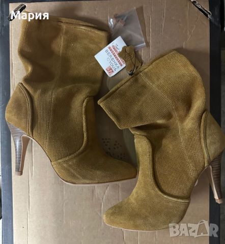 Велурени боти Bershka, снимка 1 - Дамски боти - 46783502