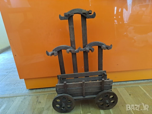 Дървена декоративна поставка за бутилка и за висящи 6 чаши, снимка 2 - Декорация за дома - 51076585