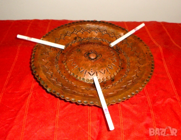 Винтидж кован, масивен, меден пепелник 100 год, снимка 6 - Антикварни и старинни предмети - 52802261