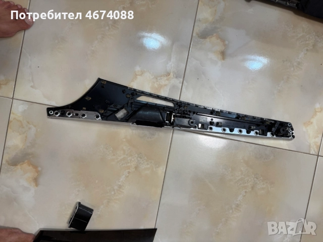 Лайсна панел+дръжка за отварено отвътре на предна дясна врата Ауди A8 D4 4H само за 100лв. 4h0867102, снимка 2 - Части - 52743404