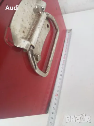 Метален сандък за инструменти с три чекмеджета на релси и капак. Внос от Германия! Габаритни размери, снимка 3 - Куфари с инструменти - 50296252