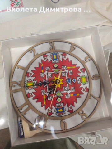 Бродирани стенни часовници, снимка 3 - Декорация за дома - 53885865